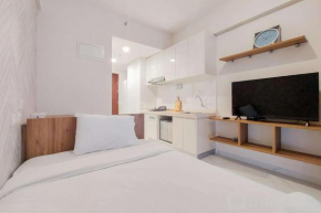 Well Designed and Elegant Studio at Sky House BSD Apartment By Travelio